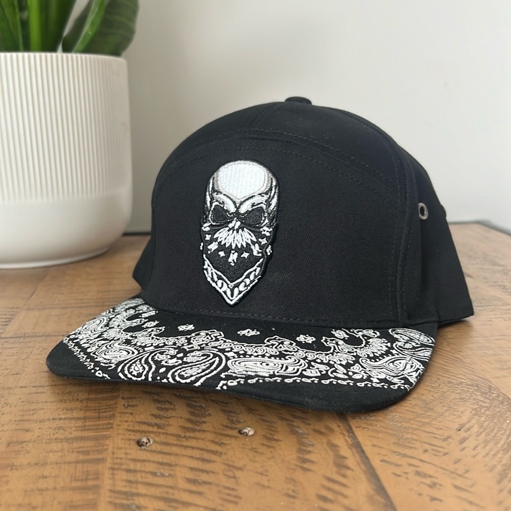 Zion Skull w/ Bandana Hat - NWOT